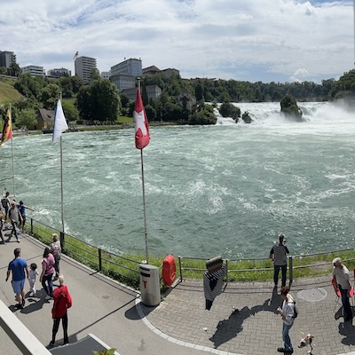 Hochwasser am Rheinfall