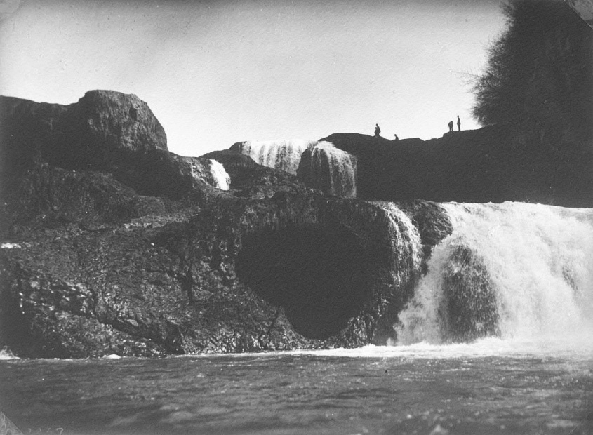 Rheinfall, 1921, Rheinfall bei Niederwasser, Foto: C. Koch, Schaffhausen